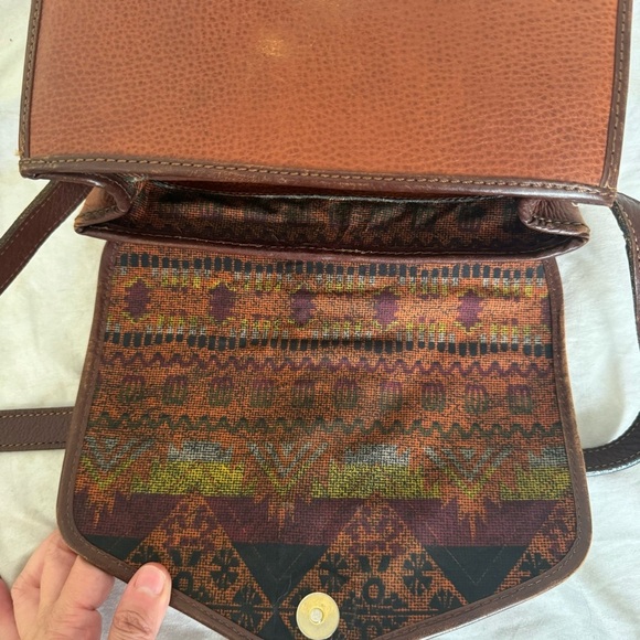 Capelli pebbled leather crossbody leather bag - Picture 6 of 7